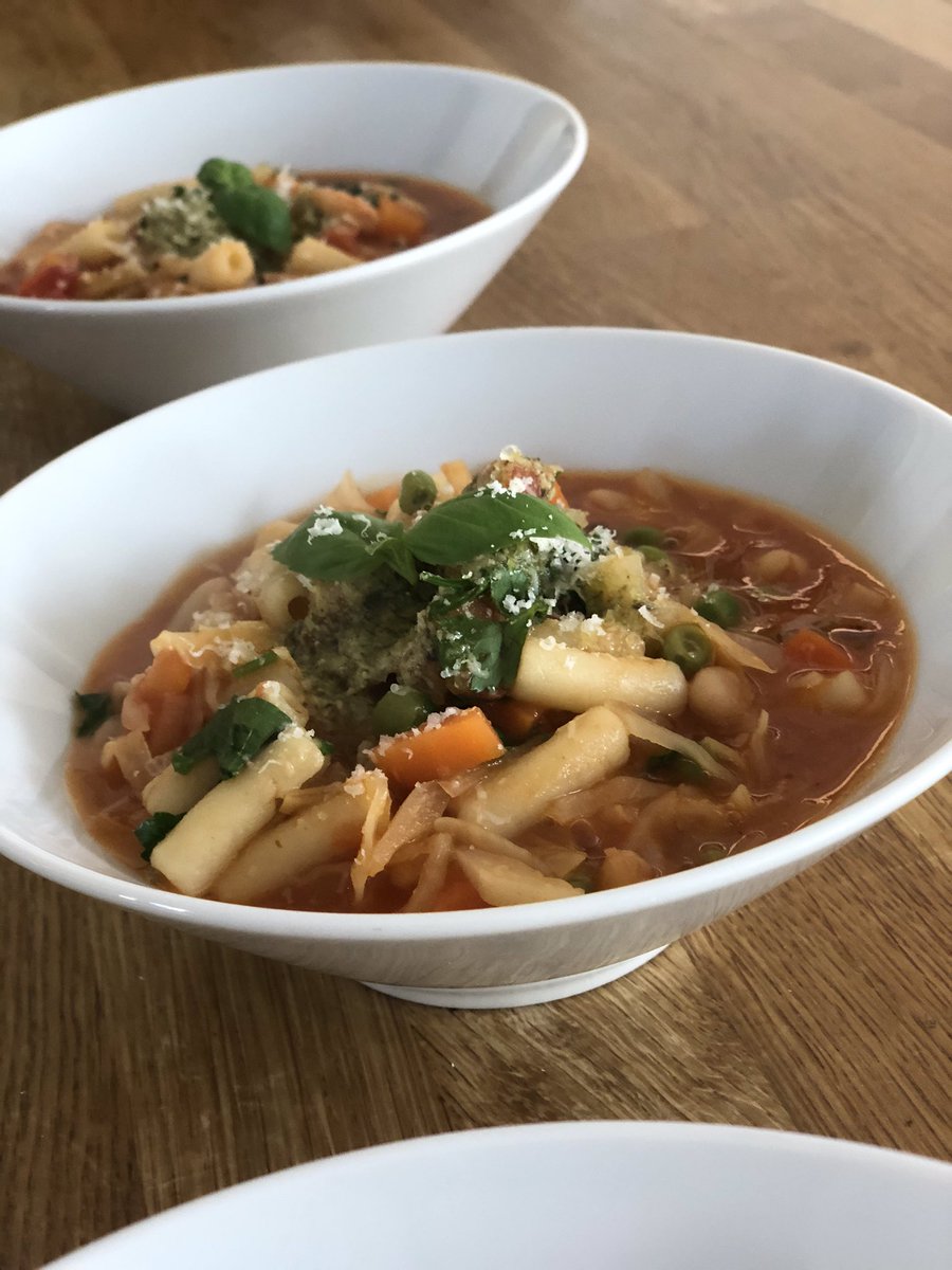 MajorInt_NeilT's tweet photo. Lunch from my wife....minestrone and cheese bread...
@MajorInt @MajorInt_AlanC @MajorInt_SteveS @MajorInt_ColinR @MajorDevelopme1 @MajorInt_TraceL @MajorInt_MattO https://t.co/FNzvhuhPLC