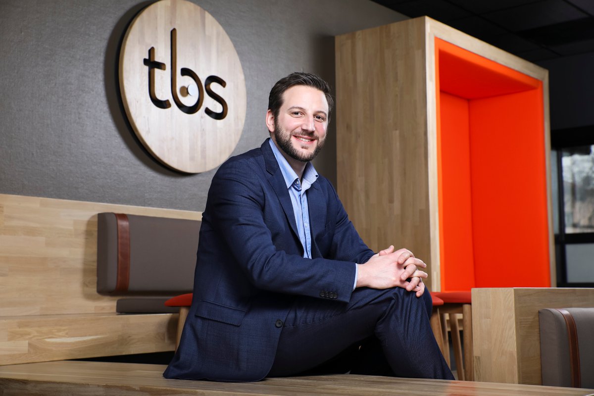 Les consommateurs critiques à l’égard de la mondialisation : les entreprises doivent-elles continuer à appliquer des stratégies de marques mondiales et/ou rajeunir celles locales ? 🤔

➡ Article de T. MANDLER, prof. #Marketing à  #TBSeducation : bit.ly/3arHaKp