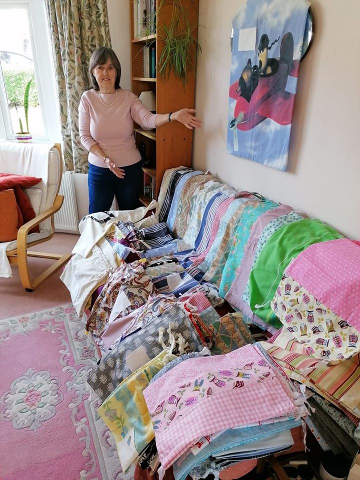 Our friends at the Women's Institute Finchley are sewing washing bags for NHS frontline staff. They help health keyworkers lower the chance of contaminating their families, after their shift is over. Please email wifinchley@gmail.com to help out.