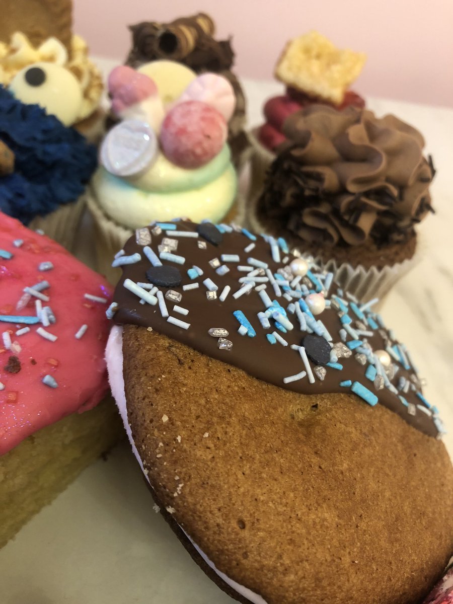 Last day to pre order your treat boxes! Local delivery 🚚 #clitheroe #lancashire #delivery #lockdownUKnow #COVIDー19 #lockdown #cake #nhs #live #blackburn head to our website to order