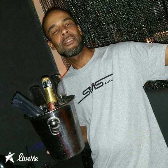 popstarAMNEH's tweet photo. Live broadcasting community https://t.co/oQBuByBjqp https://t.co/9P7qVRlOQ9