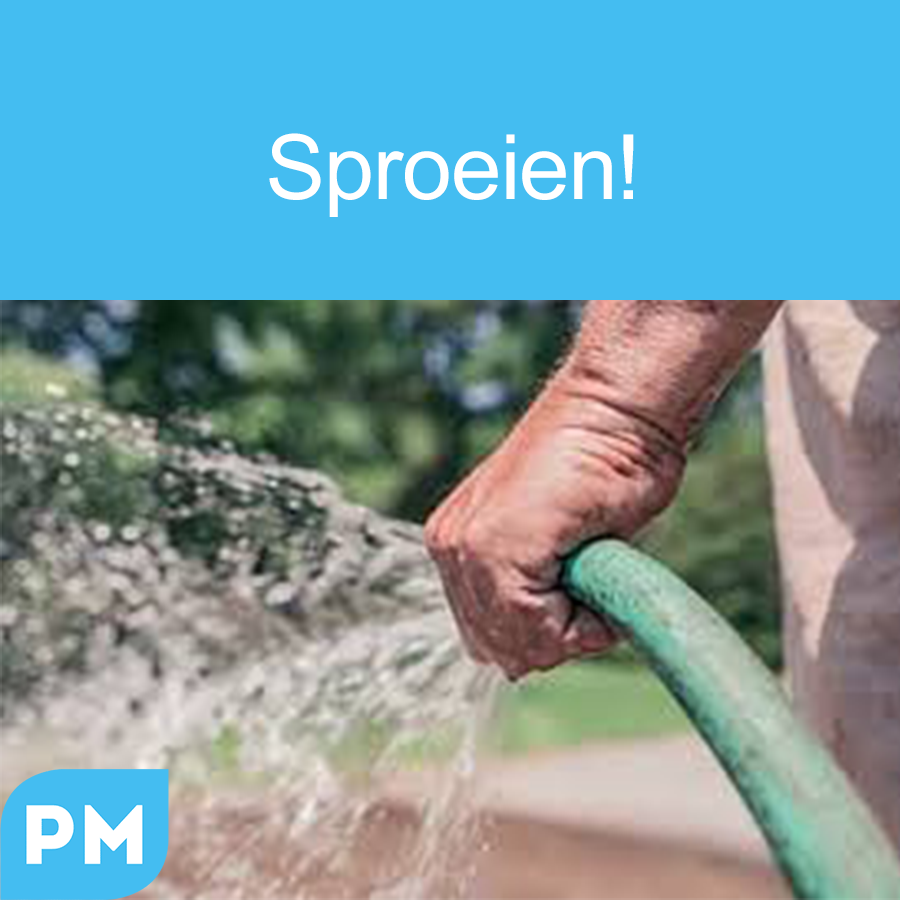 Het begint alweer #droog te worden in de tuin. Vergeten jullie niet optijd te #sproeien? 💦 Uiteraard niet in de volle ☀️!
________________________________
The soil is getting #dry already.... Don't forget to #water your garden! 💦 Of course, don't do this in full ☀️!