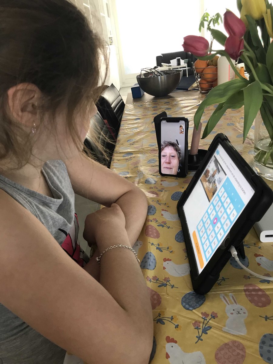 De #NationaleThuisBingo is er voor iedereen, jong en oud. Kan je door #corona niet meer op bezoek bij oma of kleinkind? Gezellig #bingo spelen via beeldbellen kan natuurlijk wel! Meld je nu aan voor de uitzending van vandaag via denationalethuisbingo.nl