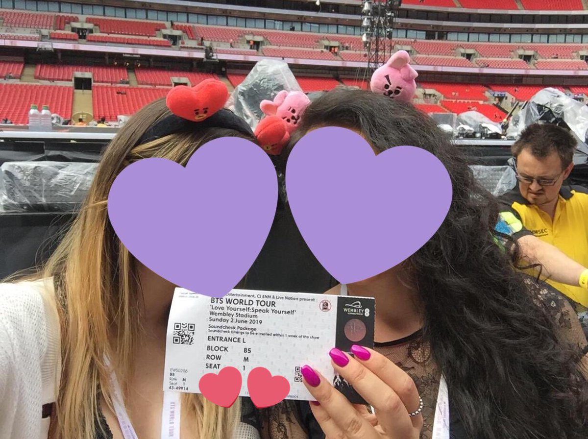 KikiSummers's tweet photo. I still remember the most beautiful day of my life...barricade at Wembley day 2 💜
I'll always support and protect you until the end!

Thank you...you know, I know...
#태꾹 💜
#BtsatWembley_D2 #taekook https://t.co/0T9spVj97q