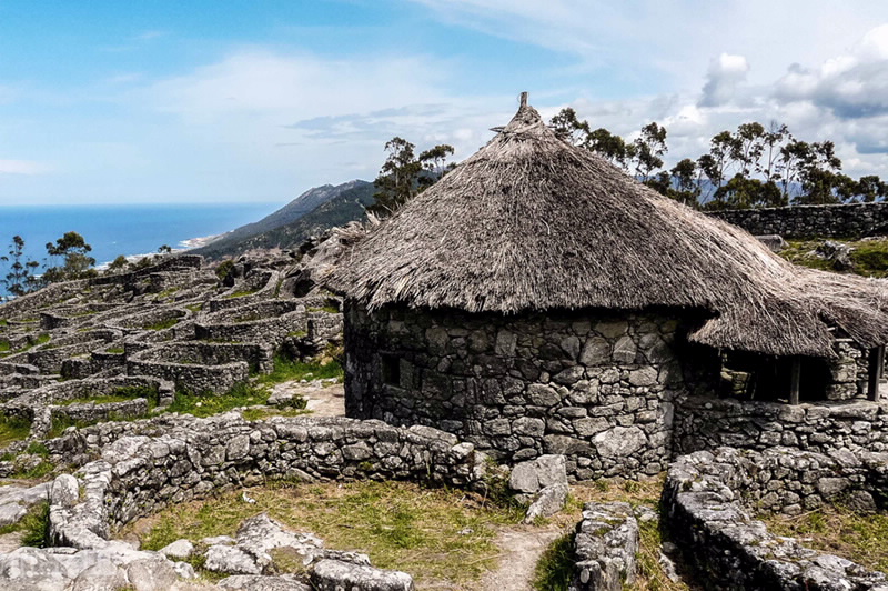 cromacultura's tweet photo. Una propuesta virtual para visitar yacimientos arqueológicos👉https://t.co/Glp02621af
#arqueología #Patrimonio #YoMeQuedoEnCasa https://t.co/rNuoQ7khUq
