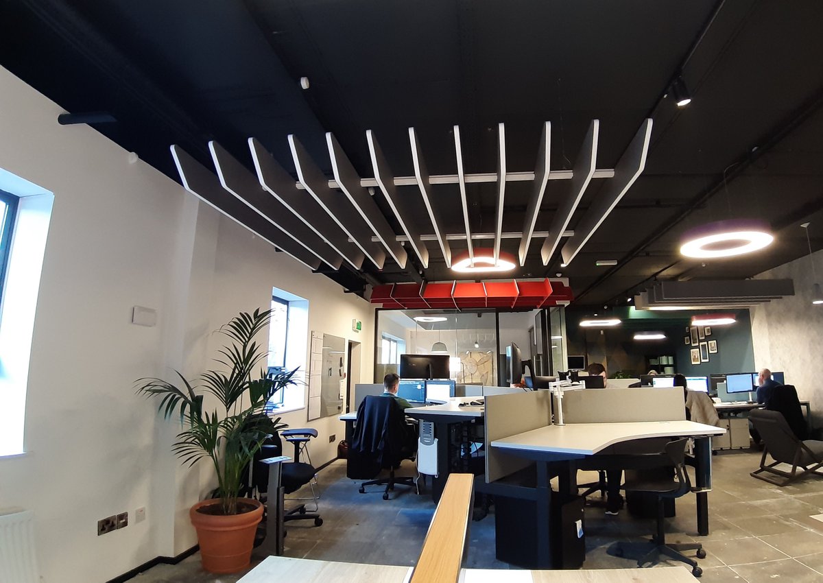 officeacoustics's tweet photo. Partners Walls To Workstations have installed a set of reSorb Blades in their offices in Dublin. The Bass shape blades with white core, white rails &amp; Flannel fabric work well with a painted black ceiling. With an NRC of 0.95 the Blades reduce noise in the busy office. @Walls2W https://t.co/sXpTLH1pux