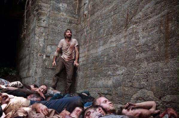 TopAflam_'s tweet photo. Open Grave 
فيلم غموض وتشويق يستيقظ شخص فاقداً للذاكرة في حفرة مليئة بالجثث و تبدأ الأحداث من الافلام اللي تشد اعصابك طول الوقت رهيب 😍👌 https://t.co/2FiHAp5ynj