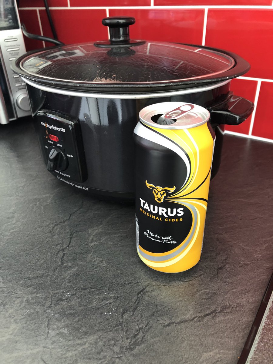 heatherbeattie's tweet photo. This morning #slowcooker 

Gammon Cider Oranges and carrots 

#cookingathome #StayHome #cookingwithcider https://t.co/yWsiFJjowX