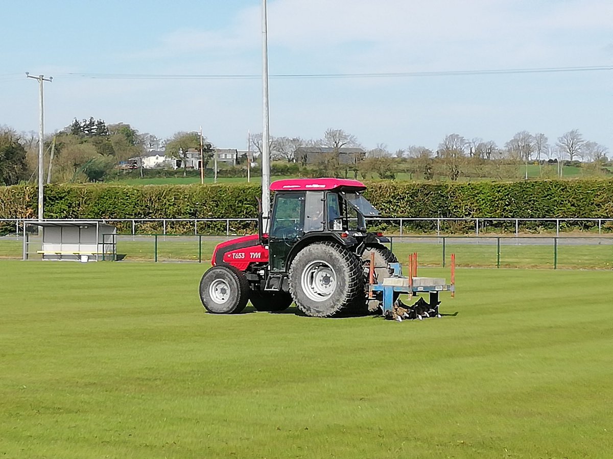 JasonKearney4's tweet photo. Flat out this morning, spreading fertiliser, slitting the pitch and sprinkler's on to wash it all in. @gaacrettyard @WilliamTerralif @darrenkelly29 @NymphDavid #pitchmaintenance #Social_Distancing #gettingitready @Scot_TYMTractor #flemingfertiliserspreader https://t.co/FK6HXB8Brk