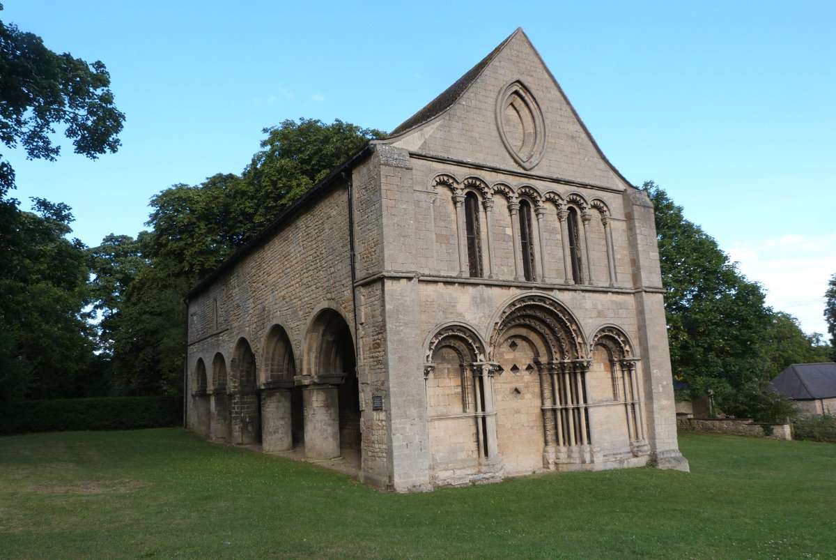 ah first an easy one, the opposite to Spalding Priory in just about every way, in that at lot of it's left, and it's in Stamford. St Leonard was a cell of Durham only valued at £36, but exceptionally flashy nave W front and clearly conventual (i.e. not a bureaucratic grange)