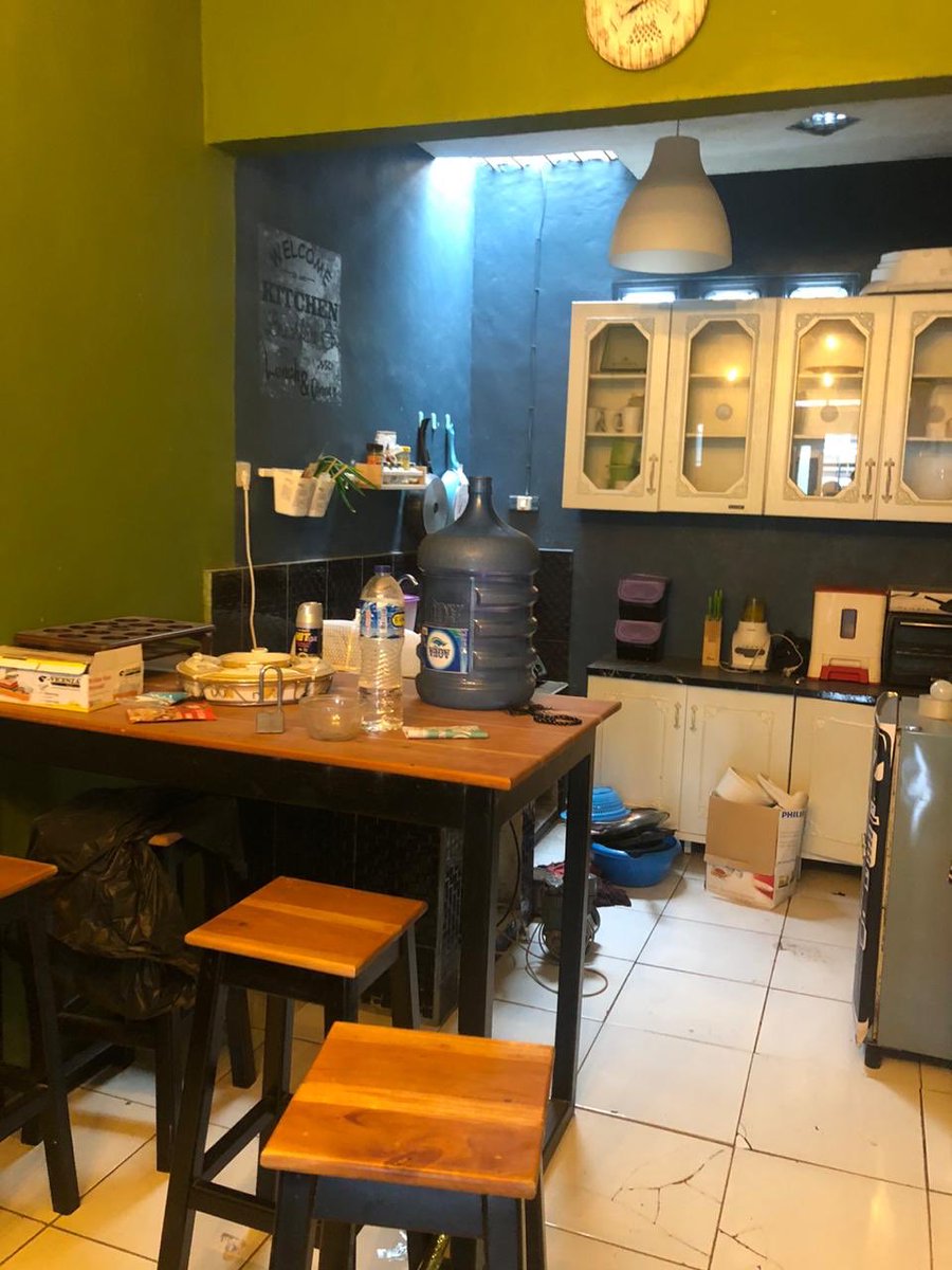 endruxander88's tweet photo. Di Jual Rumah 
Komplek Cibiru Asri 2 Bandung,tipe 36/60 sudah dilengkapi
Carport Canopi, toilet duduk, westafel, pintu dua, kamar tidur  2, siap huni.
Minat dan tanya2 bisa hubungi saya... 087711594066 Andrew https://t.co/lJeEtnI2yB