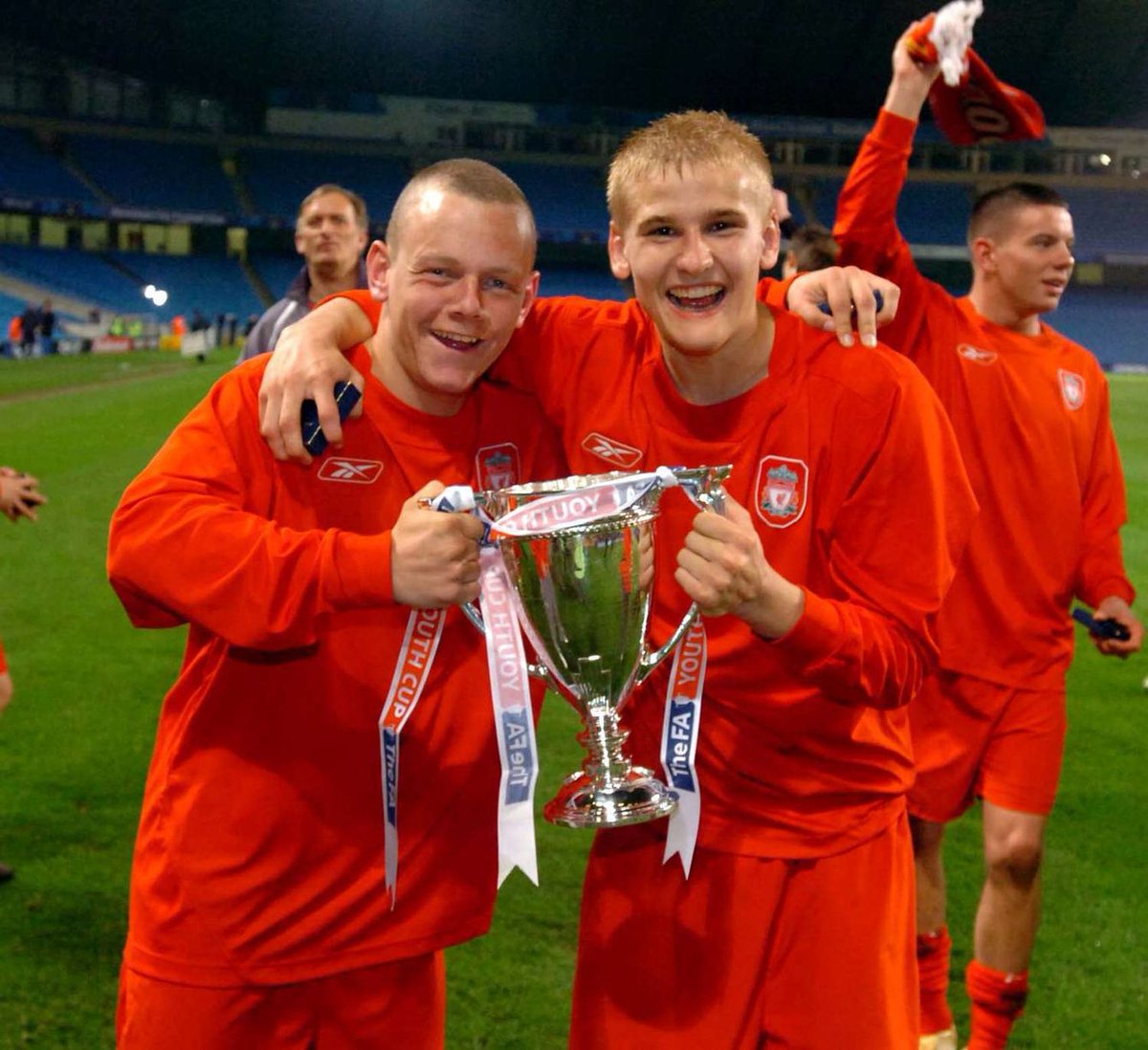 estoesanfield_'s tweet photo. 📆🏆 #OnThisDay I Un día como hoy en 2006 ganábamos por segunda vez en nuestra historia la #FACup Youth al Manchester City. Aquel equipo dirigido por  Steve Heighway en los banquillos y con @Jay8Spearing, Stephen Darby y nuestro adorado Miki Roqué en los Reds. #Eterno26 #LFC https://t.co/pjzJdg24QP