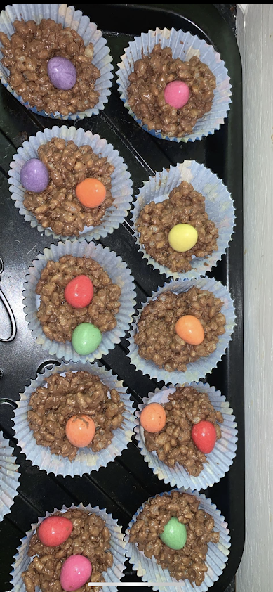 StJohnOgilvieHE's tweet photo. Some fabulous Easter baking ๐๐Lauren Kane, Leanne Cameron, Milly MacPhee, Sophie Cassidy #safetyinthekitchen #cookathome #StJOHS https://t.co/y7RisyitB1