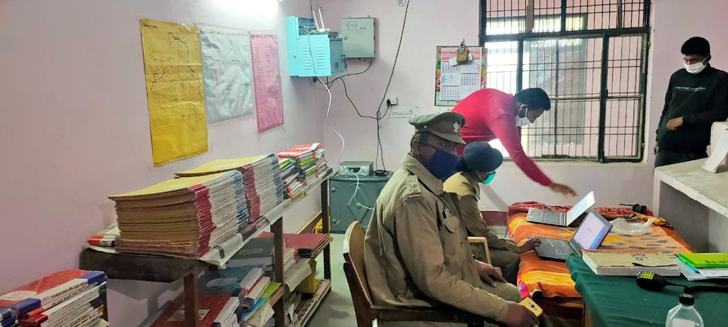 Madhurlast40's tweet image. उत्तराखंड के चंपावत जिले का एक पुलिस स्टेशन #BharatNet (दुनिया का सबसे बड़ा ग्रामीण इंटरनेट नेटवर्क) की इंटरनेट कनेक्टिविटी का उपयोग कर रहा है। BharatNet नेटवर्क पूरे भारत में #CSCWifichoupal द्वारा संचालित हो रहा है।
@CSCUttarakhand @CSCegov_ @wifichoupal @abhi481 @dintya15