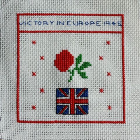 SolihullBID's tweet photo. 😍 The amazing #PieceForPeace submissions keep rolling in! It's great to see so much creativity in #Solihull at this tough time

Why not get involved, create a square memorial for #VEDay and help us celebrate the 75th anniversary from home?!

Details ➡️ https://t.co/vGZbt8ZHG2 https://t.co/d8okeNFbZI