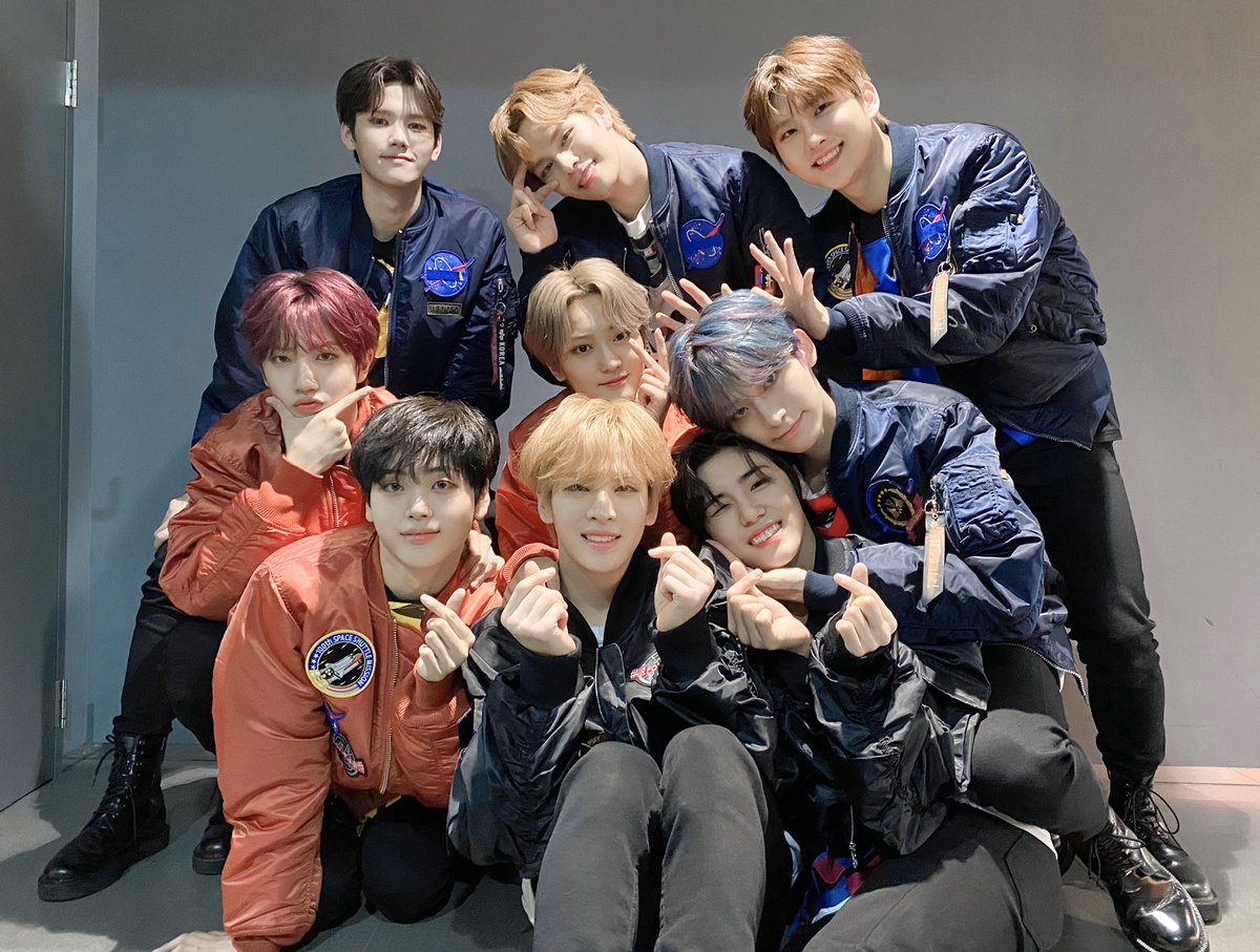CRAVITYstarship's tweet photo. [📸사진] 200421
SBS MTV #더쇼🌠

여러분의 큰 사랑 덕분에
더쇼 초이스 후보까지🤭
💗감사해요 사랑해요💗

#CRAVITY #크래비티
#HIDEOUT
#REMEMBER_WHO_WE_ARE
#BREAK_ALL_THE_RULES
#JUMPER https://t.co/IH3Tll4b1u