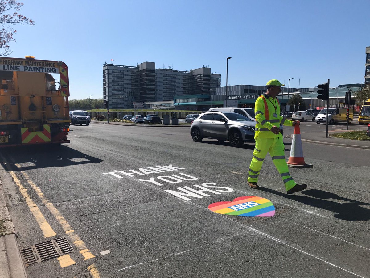 Council workers have been using paint outside @livhospitals to say thank you to NHS staff helping in the fight against COVID-19 ♥️🌈
 
Photo Credit: Liverpool City Council