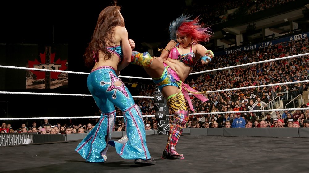 • Asuka vs. Mickie James / NXT TakeOver Toronto.Un match assez sous estimé entre deux lutteuses vétérans très rodées qui offrent un match précis et efficace. Le meilleur match de la longue carrière de Mickie James.