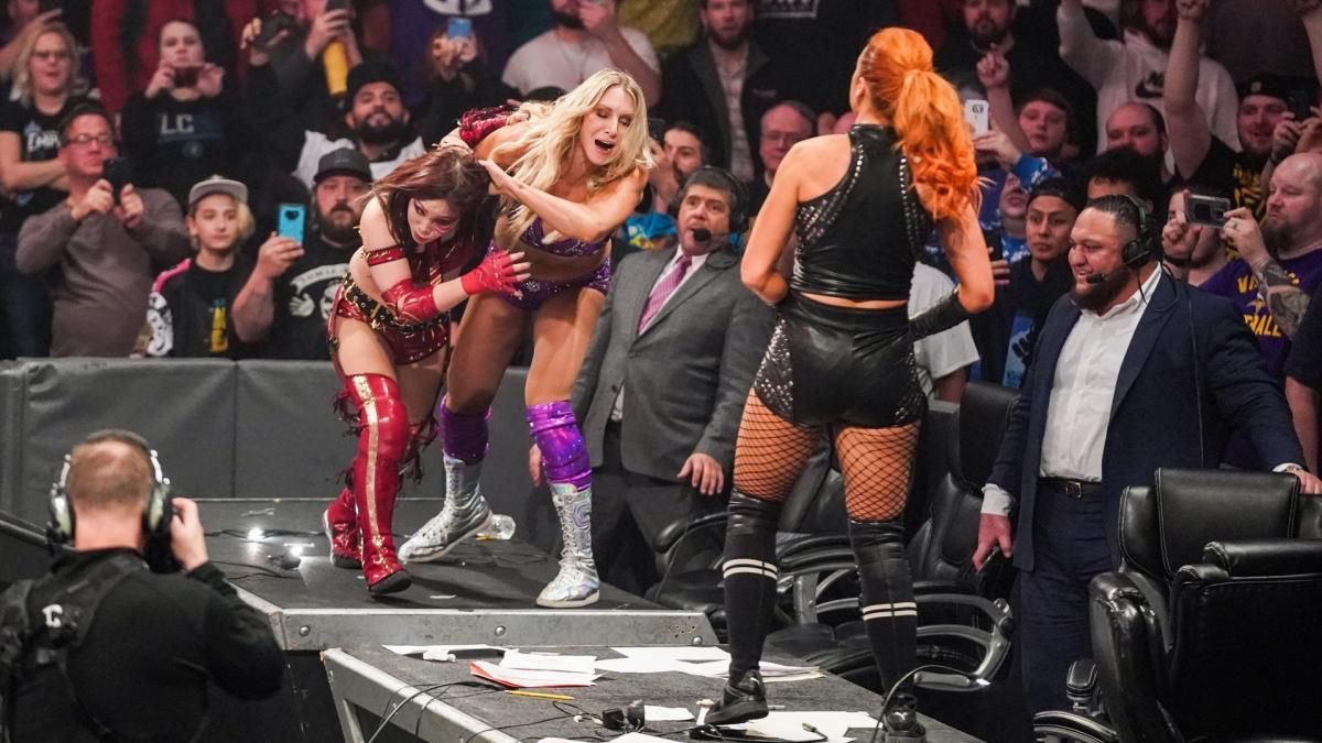 • Becky et Charlotte vs. The Kabuki Warriors / TLC.Un TLC original et intense malgré le fait que Kairi se blesse pendant ce dernier. Elle reste la MVP du match en continuant à se battre malgré la commotion. C’est un très bon combat qui a crédibilisé les titres tag.