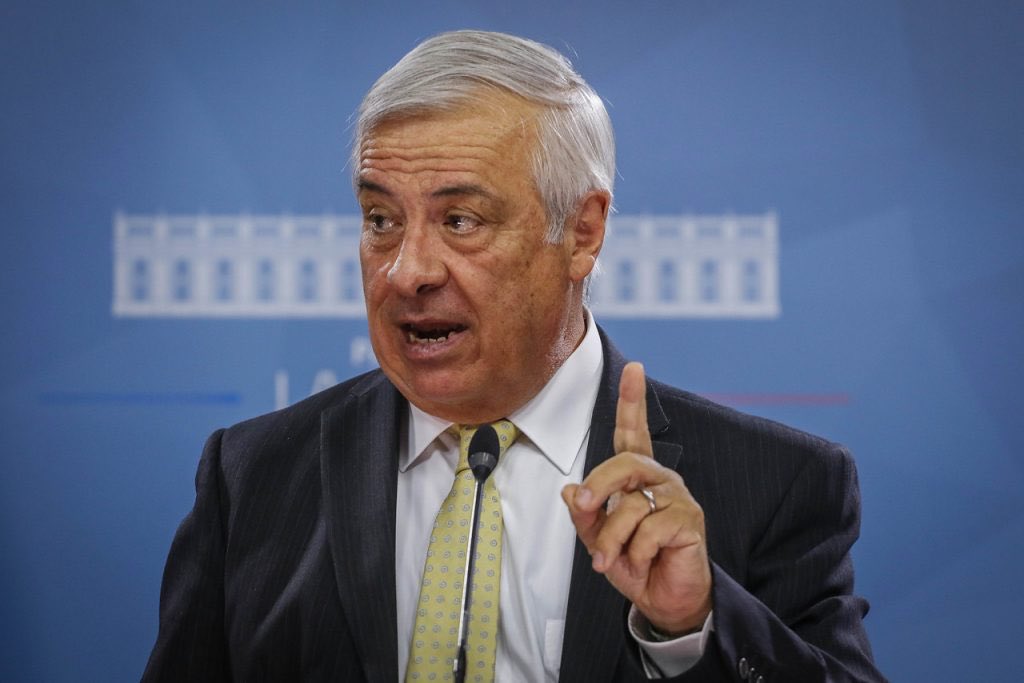 Bien ahí #Mañalich 
“Quiero recordar que no tengo ninguna ambición de aparecer en las encuestas ni llegar a ser parlamentario ni nada que se le parezca, no tengo problemas en hablar directo".