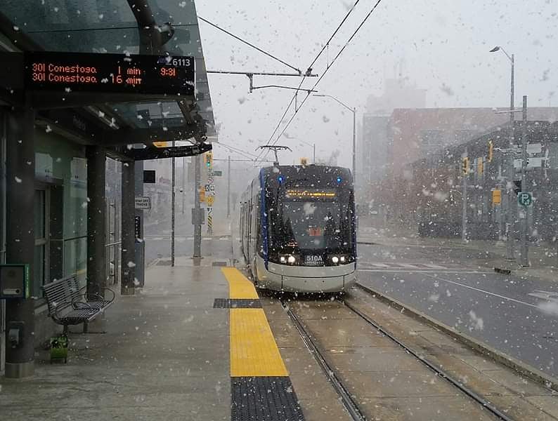 jgmacken's tweet photo. I realize it's still spring but, I started this mornings walk in blue sky and sun and ended it in a bit of snow. 😜 #kitchenerwaterloo #itsnowing #onwx #ONStorm #spring #bluesky #sunny #wrlrt #snow #walk https://t.co/meLYdmAKiY