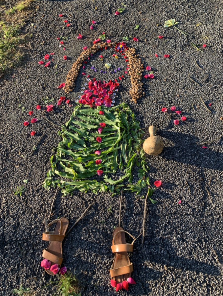 mshongsclass's tweet photo. My students sent me pics of some land art they created (inspired by Andy Goldsworthy) last week! #cobbArtrocks #teamBryantES #artsedga #artsed https://t.co/65f7Cw4eBJ