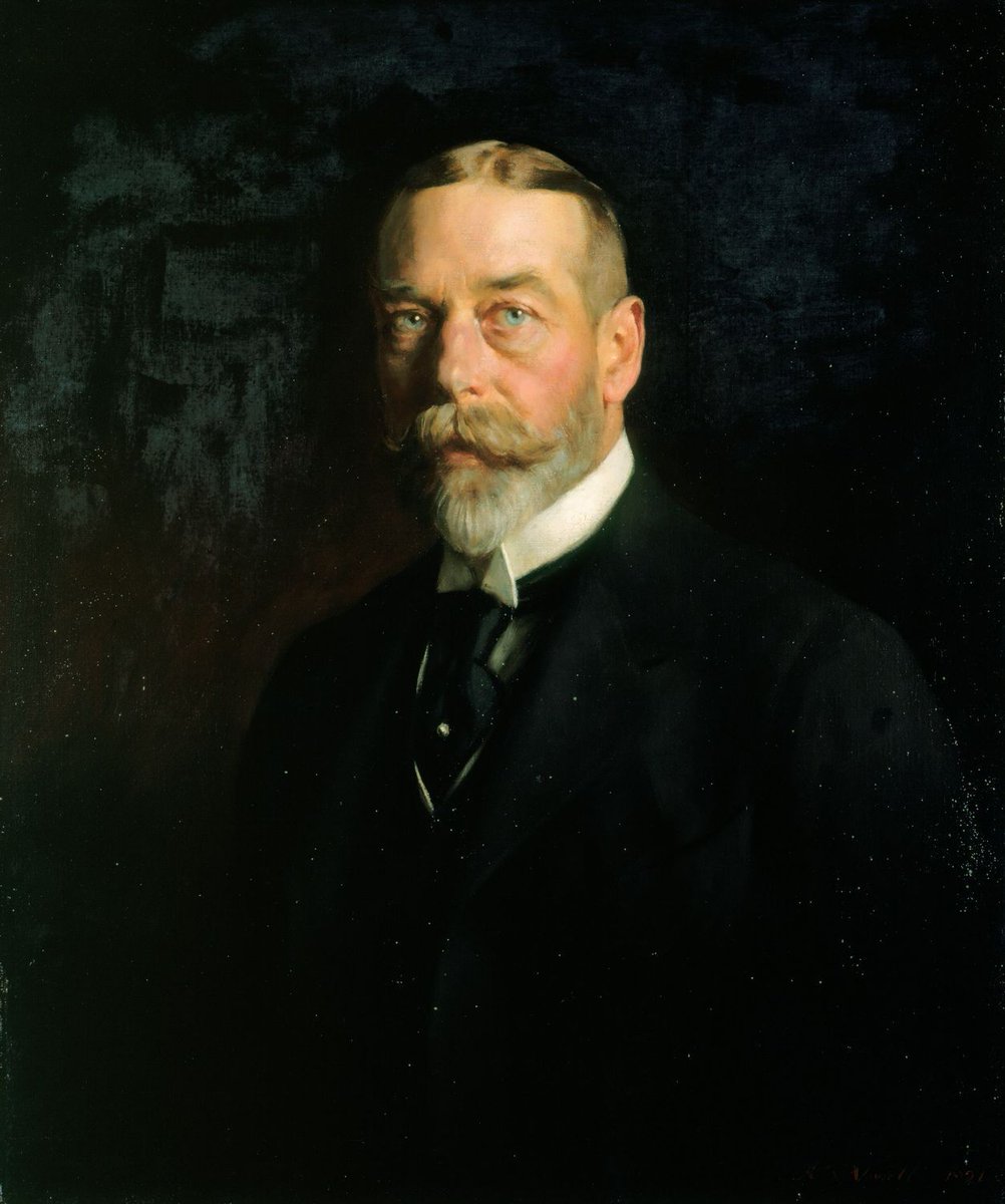 7. George V (1865 - 1936)Age: 70 years 7 months 16 daysCause of Death: The King suffered from breathing difficulties and after a short illness was given a lethal injection by his physician. Burial: St George's Chapel, Windsor