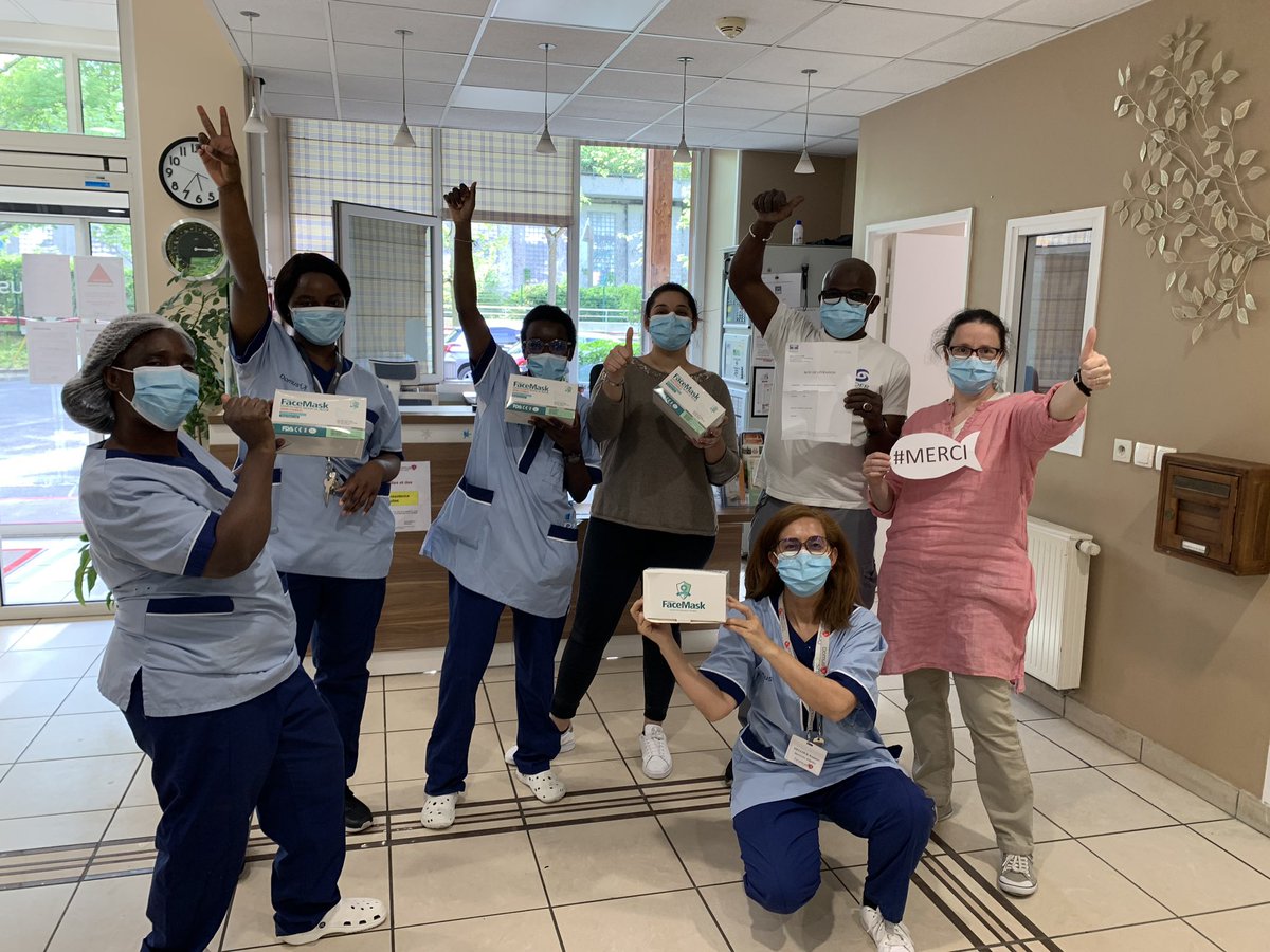carolinelebaud's tweet photo. Un grand #merci de toute l équipe de la #residenceduparc au député @jacquesmaire qui nous a offert aujourd’hui 200 #masques! 🙏🏻😷@Groupe_DomusVi @AssembleeNat https://t.co/nEM507q8eE