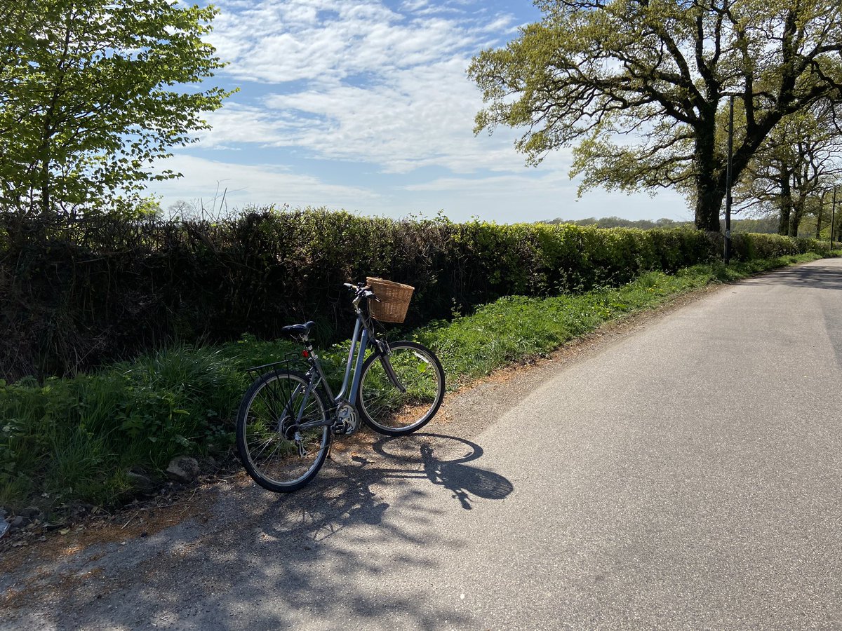 EmilyGraceMeek's tweet photo. Extended PE lesson today 21km cycle, with my old lady bike. I think we exhausted the eldest! #onlyhalfway https://t.co/0dFcncfkvr