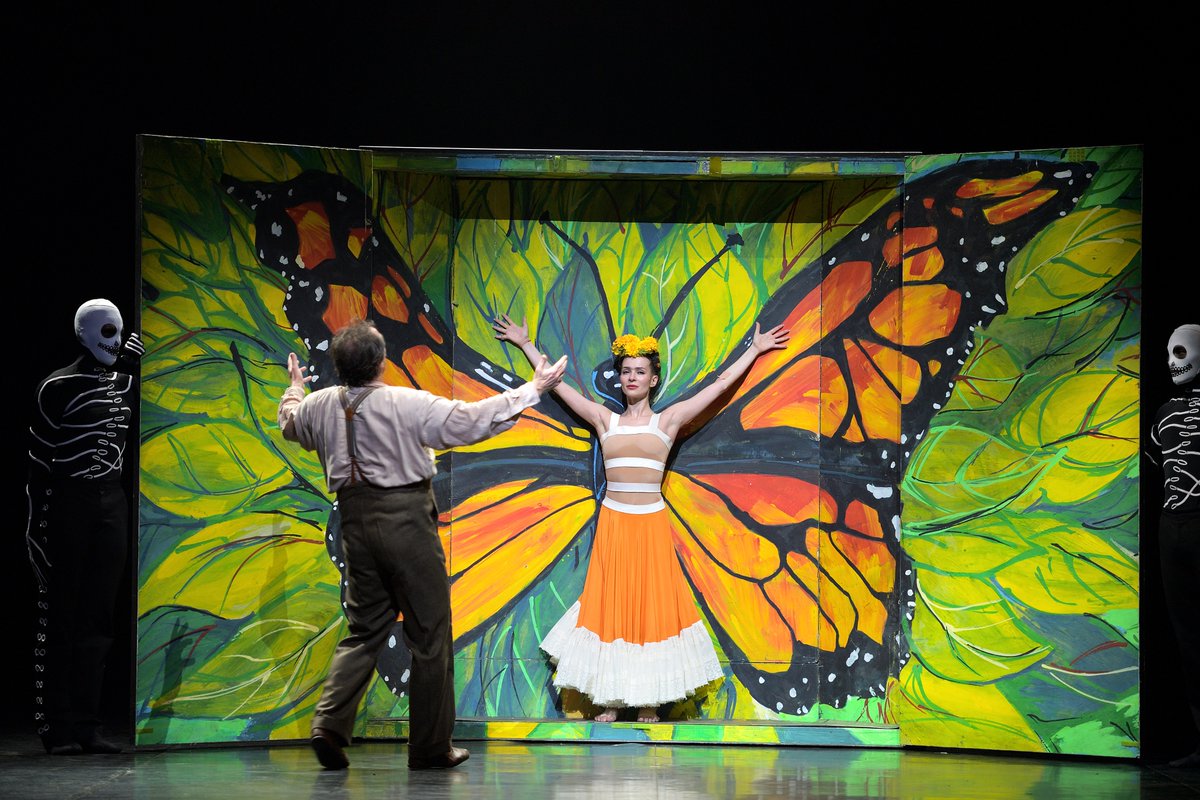 LucyWriters's tweet image. Eager to hear about &amp;amp; watch some dance? Then why not read some of our reviews, all of which have links to versions released online during lockdown. See our thread for @BotisSeva &amp;amp; @NYDCompany's #MADHEAD, @ENBallet's #BrokenWings &amp;amp; @RMaliphant's #TheThread below