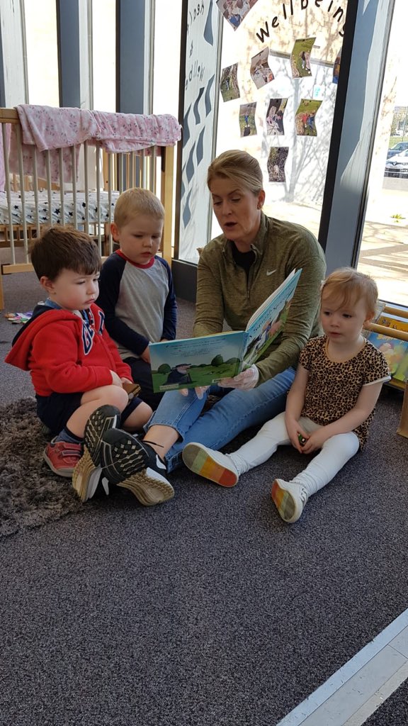 I recognised the animals from the story. ...There wasn't a horse in it. <a href="/busy_bee_st_amb/">StAmbroseBusyBeeNursery</a> 🐝