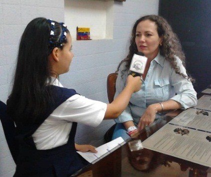 #DandoYDando Jefa de la @ZonaEducTachira <a href="/charlychaves/">Charly Rojas Chaves</a>: "Son miles de venezolanos que llegan de la frontera, hay gente que llega no solo de Colombia sino de Chile, Ecuador y regresan a pie"

#YoSoyDeAquí