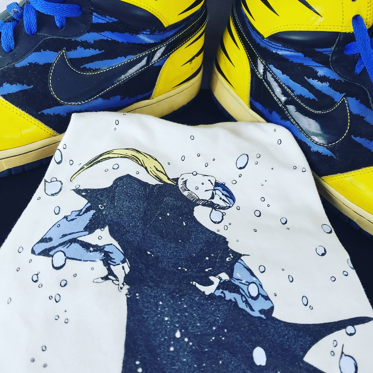 AnimeGrails's tweet photo. Jjba ultra violence longsleeve shirt SBR Blackmore, buy now #jjba #jjbafashion #jojo #jojofashion #animestreetwear #grailedfits #jojosbizarreadventure #jojopart7 #jojoshirt #japanesefashion #blackmore #steelballrun #supreme #animefashion #josuke #jotaro #dio #johnnyjoestar #SBR https://t.co/0WGeJ7ropa