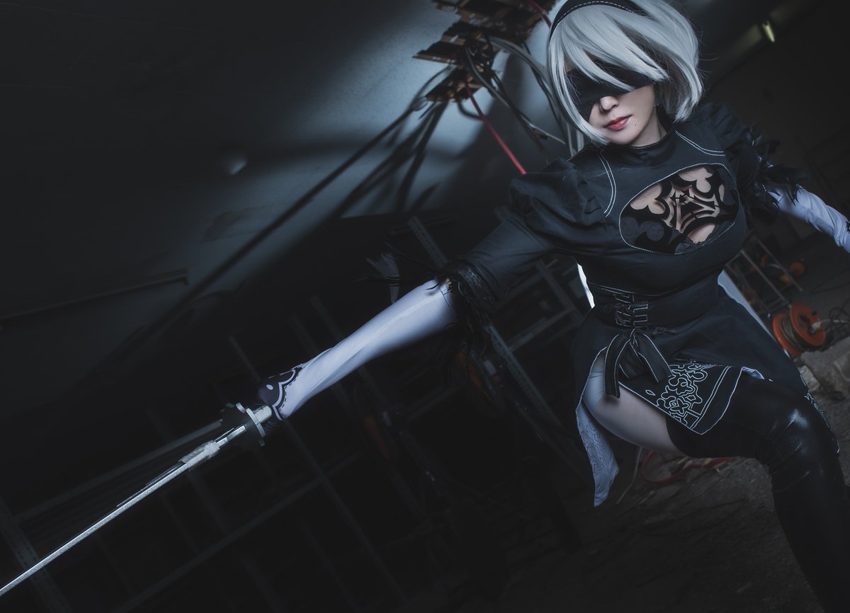 ライム Pa Twitter Nier Automata 2b ニーアは世界観 キャラ 共にどストライクな作品ですが2次元から飛び出てきたような完成度を見せてくれたムラサキさん 引きは儚く 動きのあるシーンはcgっぽくなるように撮ってみました 体幹も強いしこれからも闘う女性 シリーズ