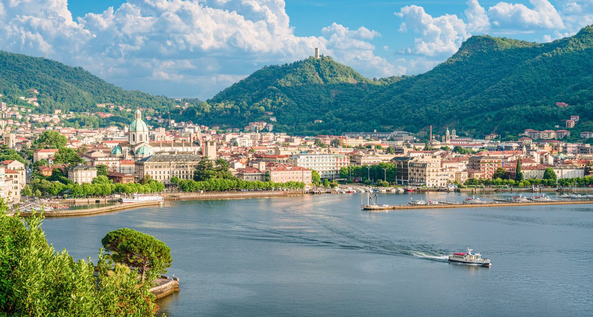 🇮🇹 #Viaggiainitalia perché la città di #Como non è semplice da descrivere a parole.
Dopo questo brutto #coronavirus ricomincia a #viaggiare nella nostra #Italia 🇮🇹
Cerchiamo di farvi vedere il nostro meraviglioso lago in questo periodo di #quarantena 💙