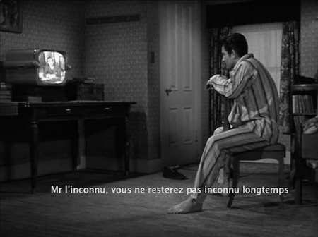 Pour autant, Simon ne va rien lâcher de ses ambitions fictionnelles, au point de lancer Jimmy et Lester dans un arc narratif hallucinant de bidonnage d'enquête, indignes des 2 cadors, mais au fumet pervers digne de Fritz Lang, comme dans LA 5E VICTIME ou L'INVRAISEMBLABLE VÉRITÉ