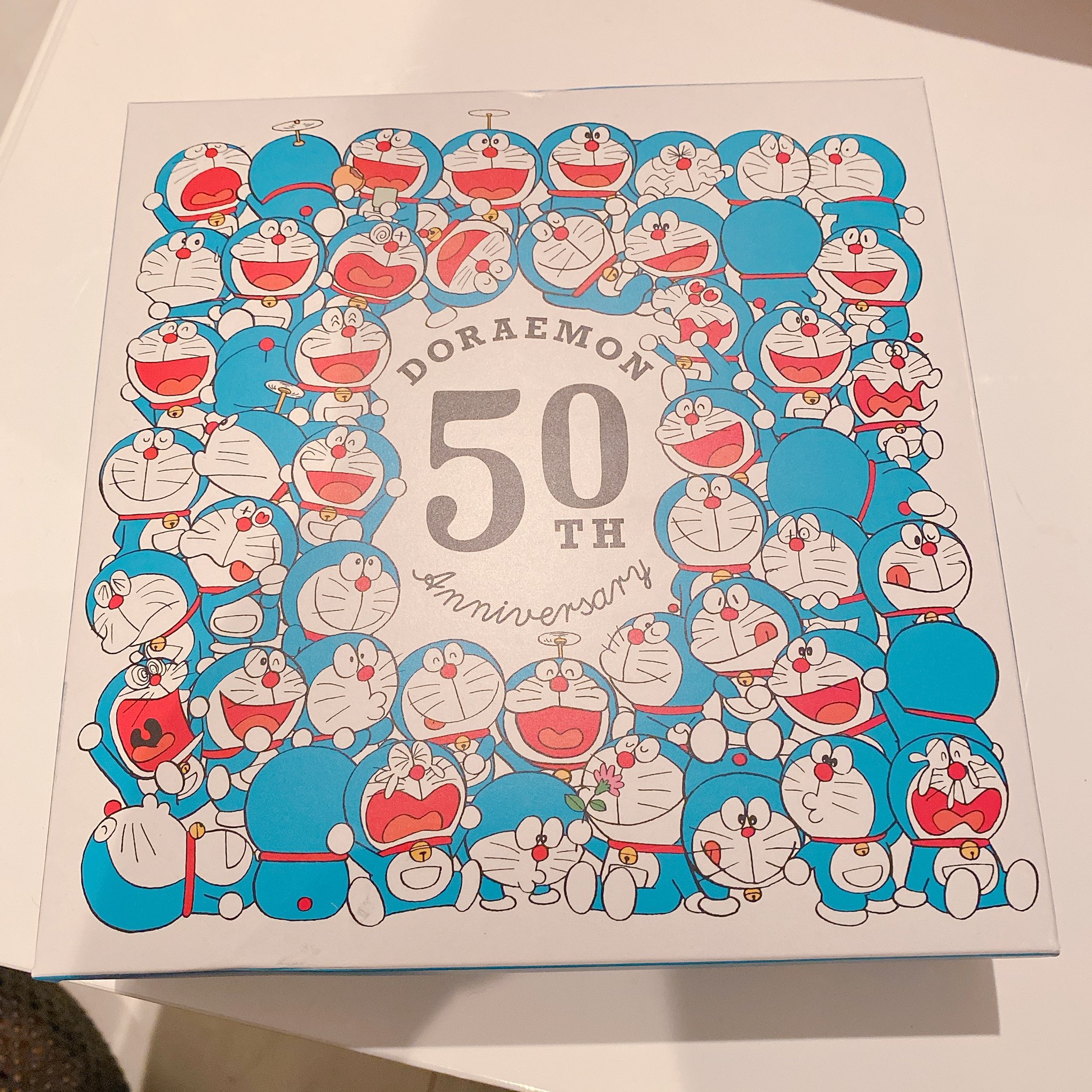 齊藤 祐一郎 A K A 白黒p おまえはドラえもんの50周年 紅白まんじゅうなんてプレミアム感だだこぼれなお菓子見かけたら キチッと購入してから公開延期中のドラえもん映画新作に備えるだろう 誰だってそーする おれもそーする