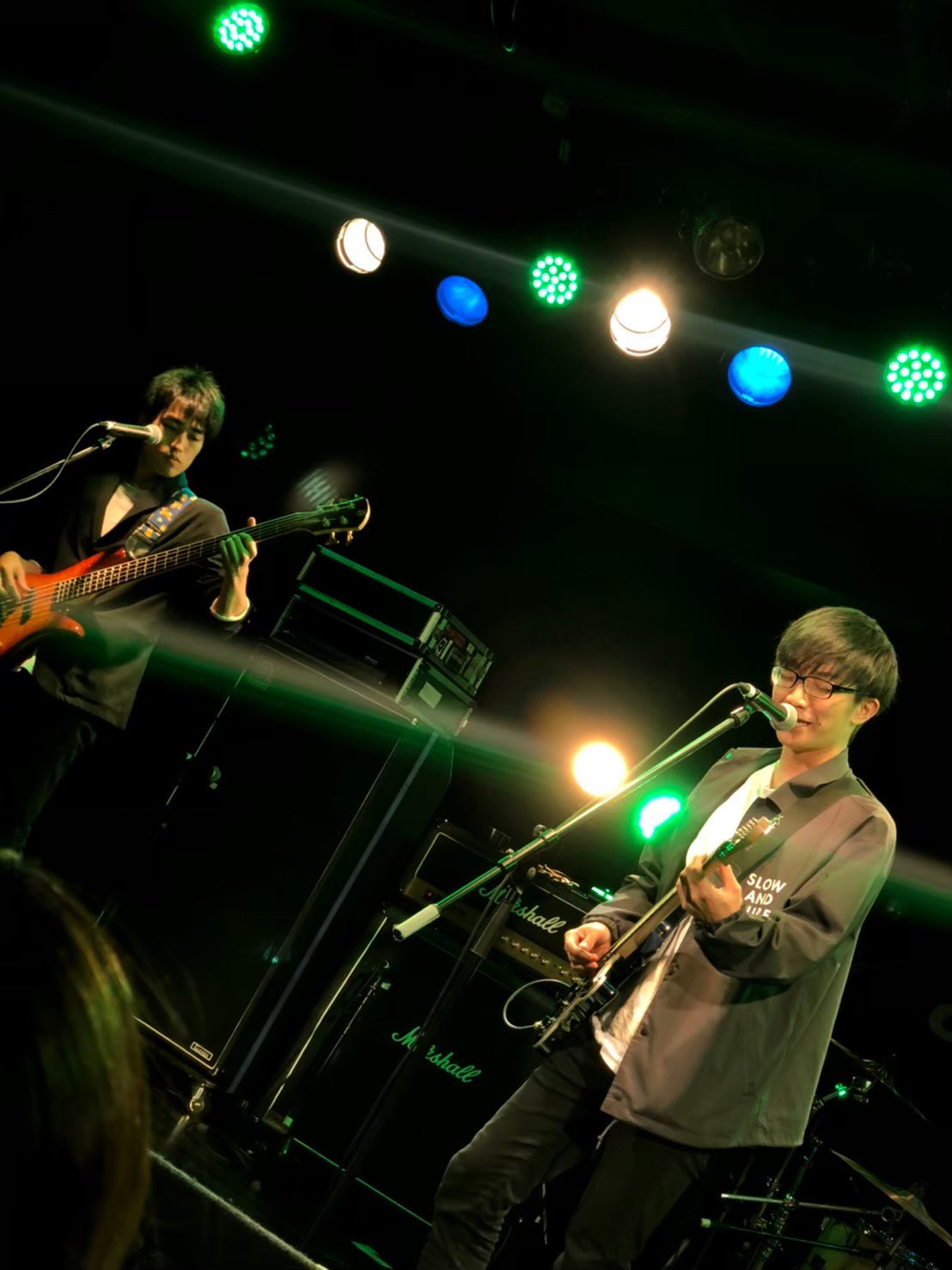 金沢工業大学フォークソング同好会 また Pop Az カレッジサミットといったイベントもあります これらは他大学も含め 各軽音団体の代表バンドが集まり ライブハウスで演奏をします 上手いバンドを間近で見て モチベーションも上がります Pop Azでは