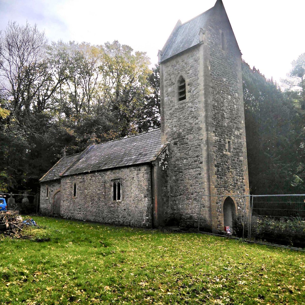 ThermalEarth's tweet photo. Some say heat pumps only work in new builds... ❌ this is wrong! Not sure how much older than this you can get!? Originally built in 1220 and restored in 1863... now a renovated home heated by a @MasterThermUK #gshp complete with stain glass windows! #lotsofcharacter https://t.co/KucMCesSJ9