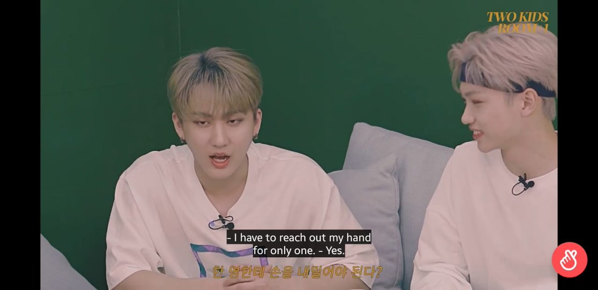 if hyunjin and felix are about to drown, who will changbin save? He said Felix.And when felix said "if you failed to save me, let's say you save him (hyunjin)."Changbin didn't change his words."I will save you."