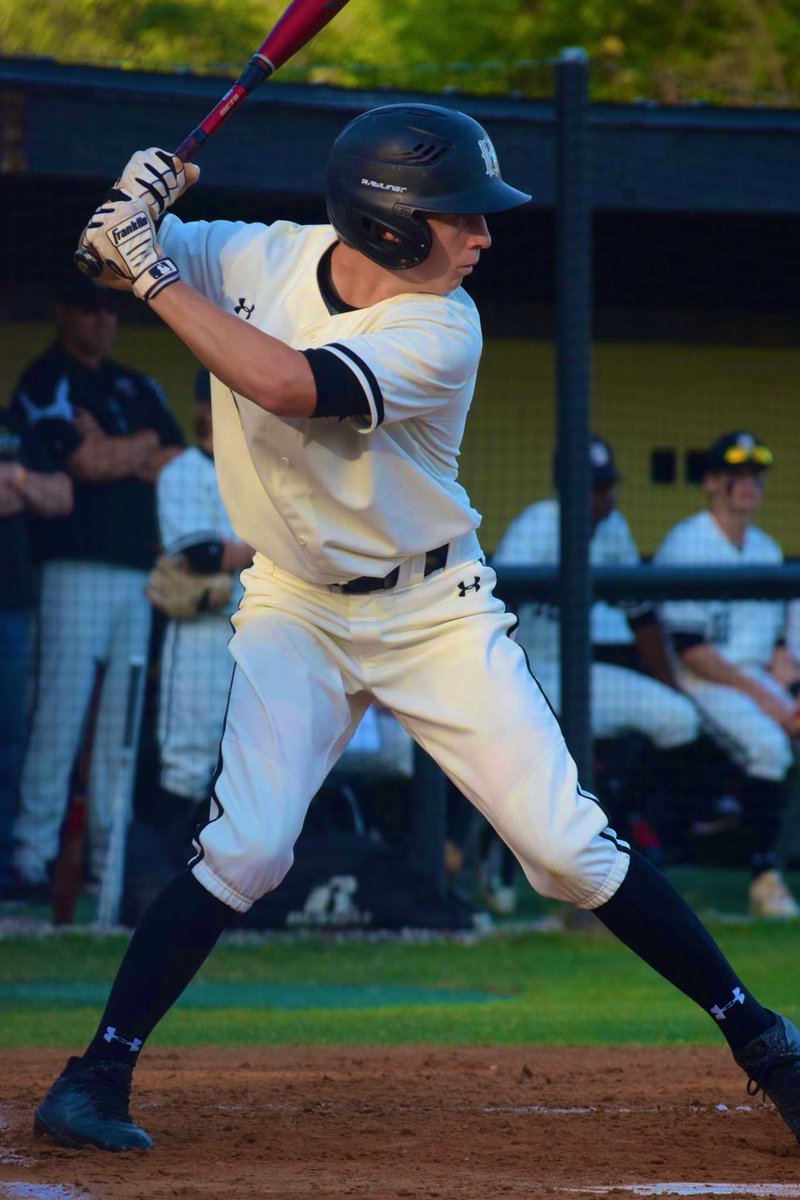 BuchholzBSBL's tweet photo. Austin Akey -@akey_austin

Academics-Scholar Athlete Award Winner

Other BHS Activities-Part of the “Golden Boys” 

BHS Baseball- 3 year Varsity Starting 2nd Basemen (Relief Pitcher) /Gainesville Sun All Area Player/ Iron Man Award. Will play baseball @SantaFeCollege https://t.co/LLBo02nqvV