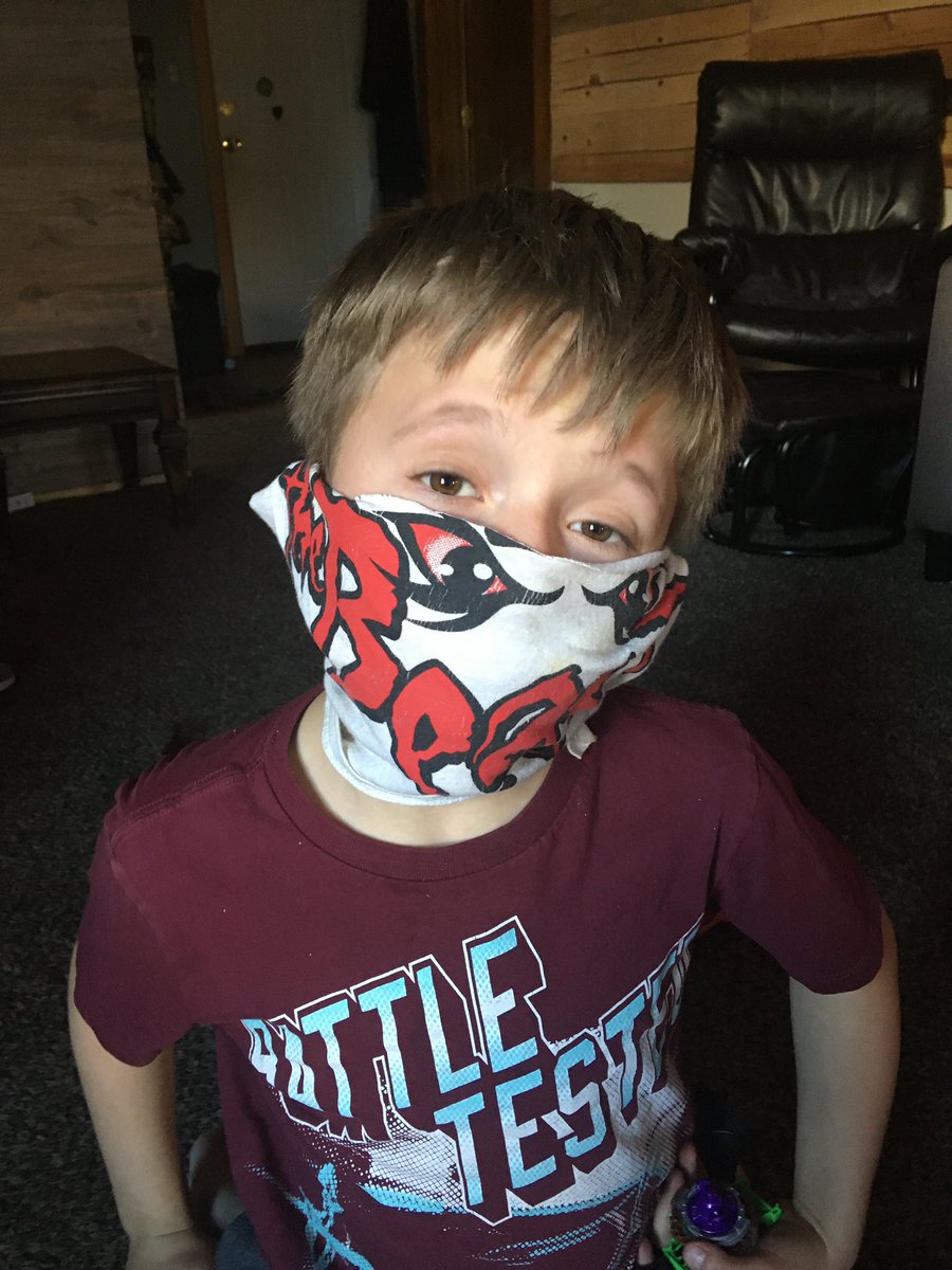 CourtneyWidhalm's tweet photo. Noah created a mask using his wrestling shirt. Great job upcycling! #widhalmart @Fremont1_BCreek @LanderSchools https://t.co/59JtVesmAs