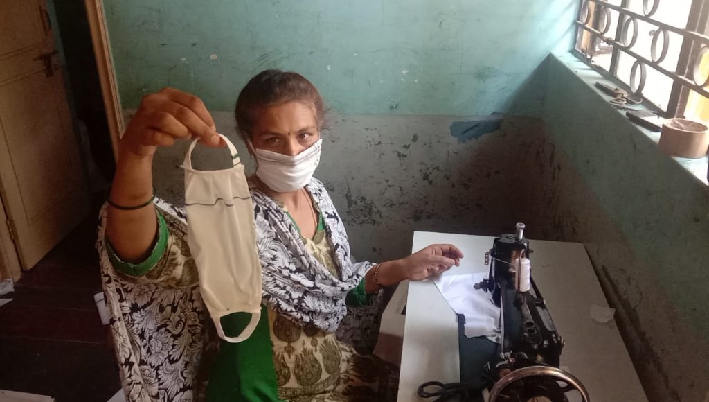 JagdishRChandra's tweet photo. We are currently producing 10000 masks by employing 25 plus tailors from Rajarajeshwari nagar boosting women empowerment which will feed their families in lock down .Tailored masks will be served to all corona warriors & @PMOIndia #WeSupportPM #LetsWearMask #IndiaFightsCOVID19 https://t.co/MfZ06fA5fe