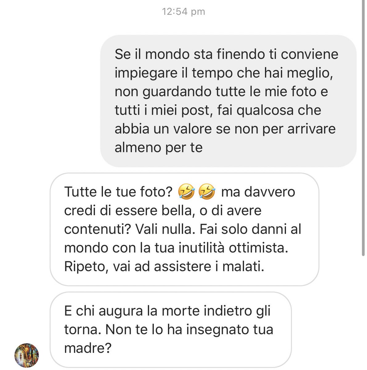 SoniaGrispo's tweet photo. Oggi sotto un mio post una persona mi ha scritto che non andrà niente bene, andrà tutto male e non usciremo più. Non sono abitata agli hater, alla cattiveria. La cosa che mi ha destabilizzata è il fatto che non abbia capito la mia risposta e ci abbia letto un augurio di morte. * https://t.co/DsmhcRbhJS