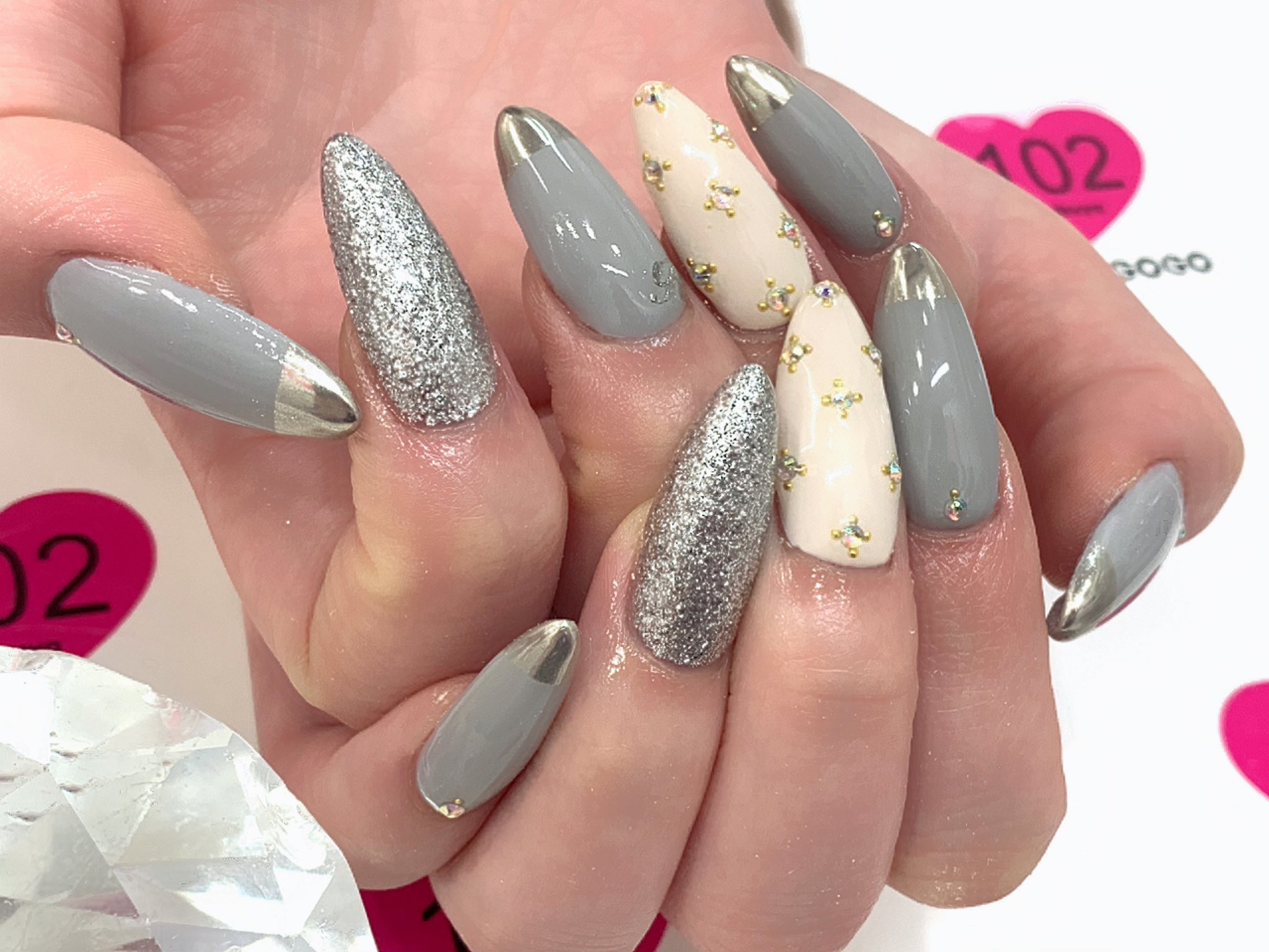 Nailsgogo 渋谷 ネイルサロン Nailsgogo ネット予約 T Co Pjrbh5rlbe インスタ T Co Gmbqsa2d9y ネイル 担当小市 ラメネイル グレーネイル シンプルネイル ありがとうございました 渋谷ネイルサロン Jkブランド スカルプ