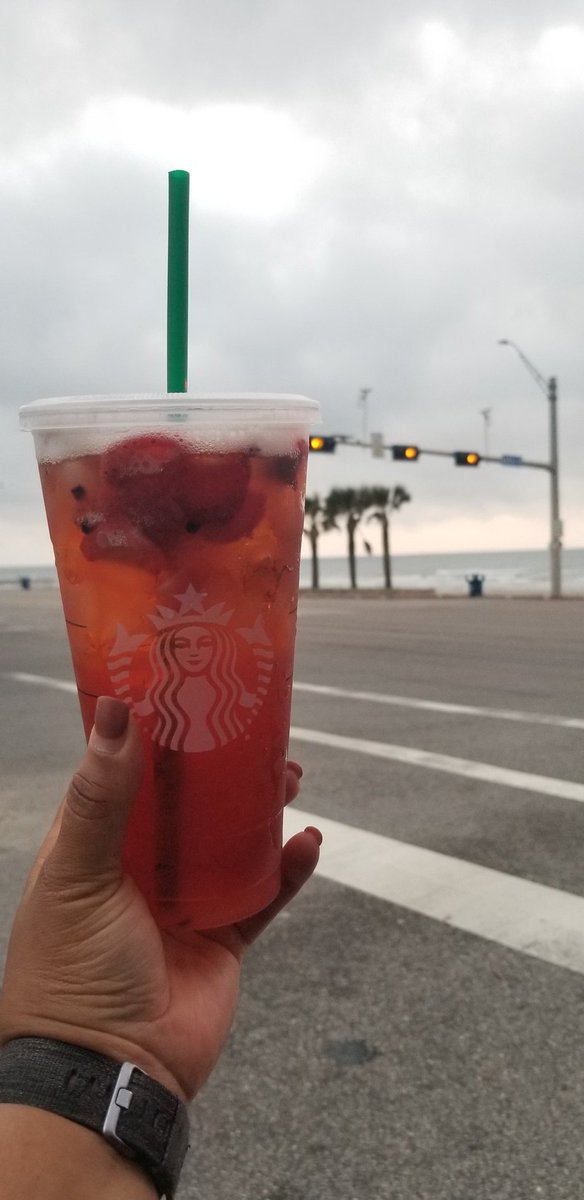 aniyah2105's tweet photo. Shout out to @ayalay91 for getting my @Starbucks this morning! Thanks ❤️
#TuesdayThoughts
#EssentialWorker
#ComplicatedOrder https://t.co/iE2Q47pRyR