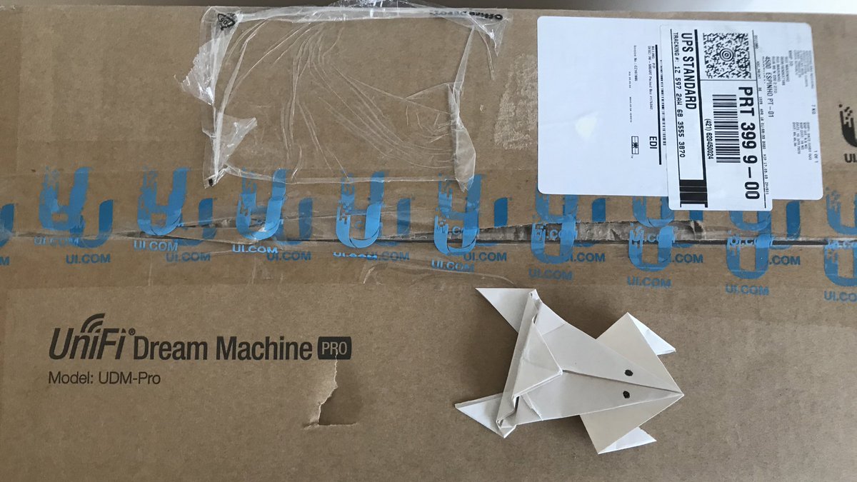 ruiespinho's tweet photo. Hello friend! #ubiquiti #unifi #dreammachinepro :) https://t.co/4e8wuEEV2s