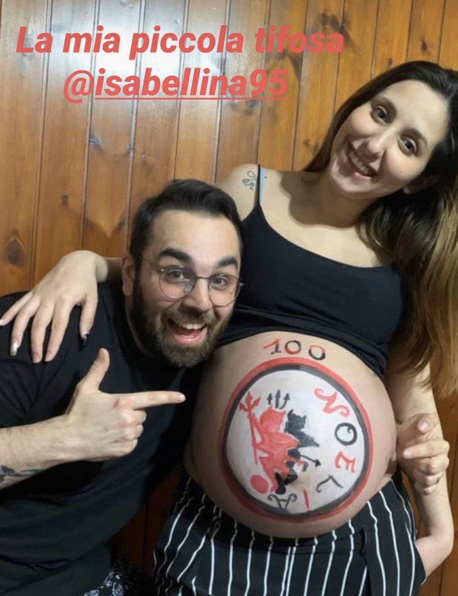 CalcioFoggiaoff's tweet photo. Grazie #Isabella!! Siamo certi che in quel pancione c’è già una piccola #satanella che scalpita!!🎀🔴⚫️ https://t.co/VNYS1xJ77v