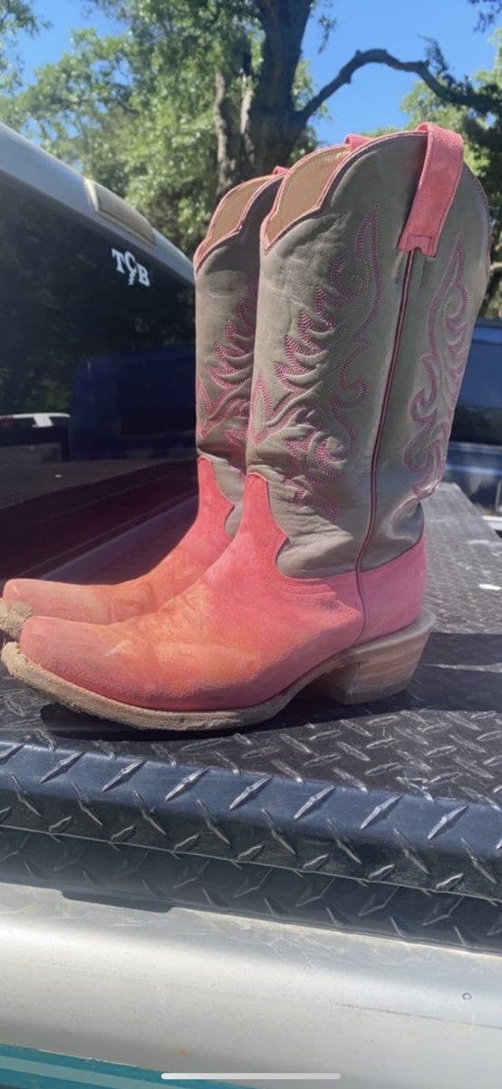 ja8p's tweet photo. Just got these lyles a little too small. I’m looking to sell or trade for another pair. Message me for more information and I’d sure appreciate a retweet, thank you. https://t.co/ixEd9ECzqQ