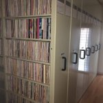 薄い本を格納するために家に書庫を作った!？